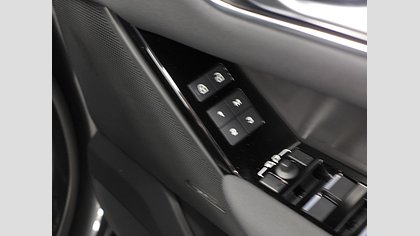 Range Rover Velar 13