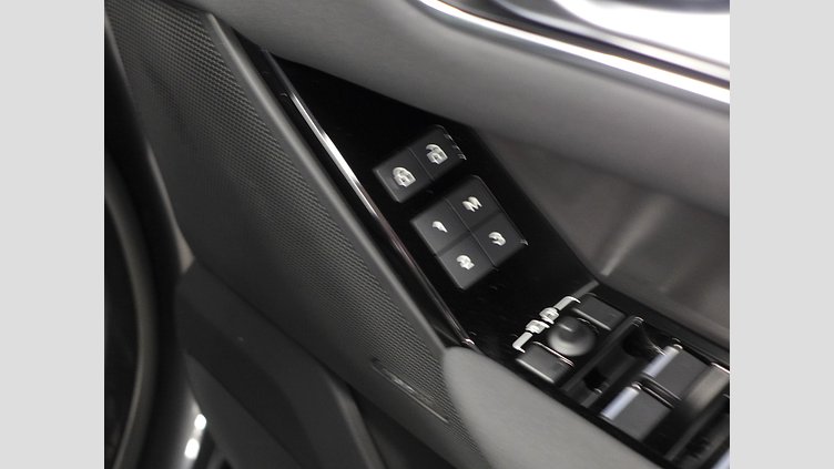 2024 認定中古車 Land Rover Range Rover Velar カルパチアングレイ D200マイルドハイブリッド（ディーゼル） スタンダードホイールベース Dynamic SE