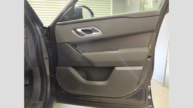 2024 認定中古車 Land Rover Range Rover Velar カルパチアングレイ D200マイルドハイブリッド（ディーゼル） スタンダードホイールベース Dynamic SE