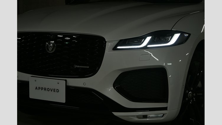 2025 認定中古車 Jaguar F-Pace オストゥーニパールホワイト D204 AWD（オートマチック）MHEV R-DYNAMIC SE