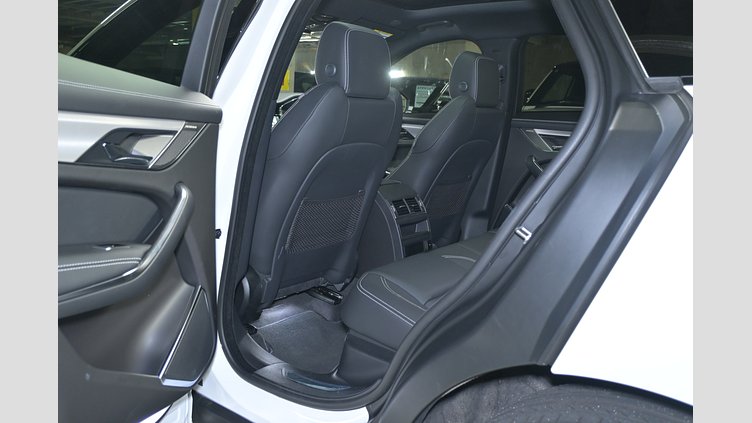 2025 認定中古車 Jaguar F-Pace オストゥーニパールホワイト D204 AWD（オートマチック）MHEV R-DYNAMIC SE