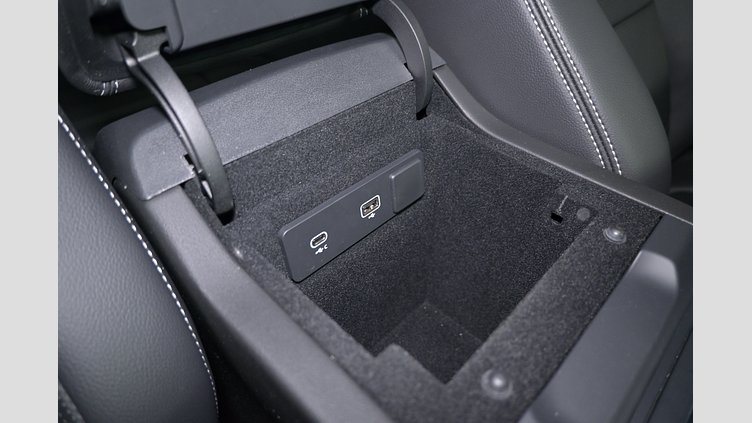 2025 認定中古車 Jaguar F-Pace オストゥーニパールホワイト D204 AWD（オートマチック）MHEV R-DYNAMIC SE