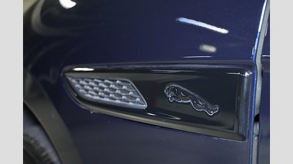 F-Pace 24