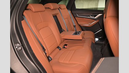 F-Pace 19