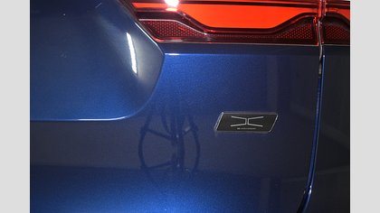 F-Pace 23