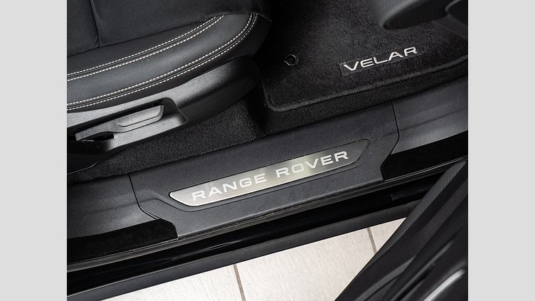 2021 認定中古車 Land Rover Range Rover Velar Santorini Black 2.0 litre i4D​ ベースグレード　200PS　コイルサスペンション