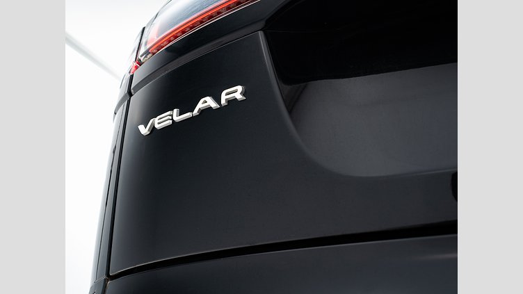 2021 認定中古車 Land Rover Range Rover Velar Santorini Black 2.0 litre i4D​ ベースグレード　200PS　コイルサスペンション