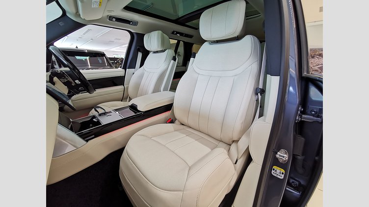 2024 認定中古車 Land Rover Range Rover ヴァレジネブルー D350 AWD MHEV（AT） スタンダードホイールベース Autobiography