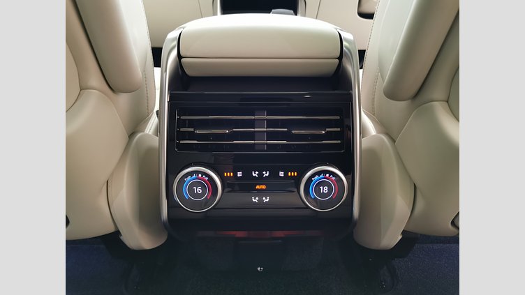 2024 認定中古車 Land Rover Range Rover ヴァレジネブルー D350 AWD MHEV（AT） スタンダードホイールベース Autobiography