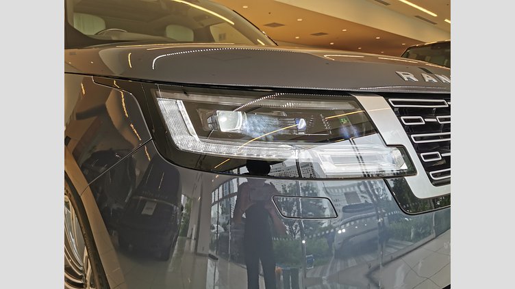 2024 認定中古車 Land Rover Range Rover ヴァレジネブルー D350 AWD MHEV（AT） スタンダードホイールベース Autobiography