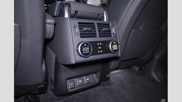 2023 認定中古車 Land Rover Discovery Fuji White 3.0 litre i6D​ R-Dynamic HSE D300