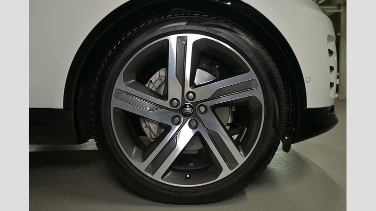 2023 認定中古車 Land Rover Discovery Fuji White 3.0 litre i6D​ R-Dynamic HSE D300