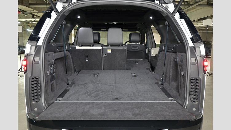 2023 認定中古車 Land Rover Discovery Fuji White 3.0 litre i6D​ R-Dynamic HSE D300