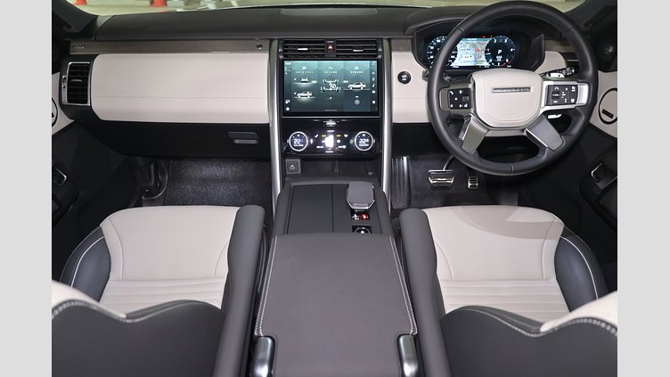2023 認定中古車 Land Rover Discovery Fuji White 3.0 litre i6D​ R-Dynamic HSE D300