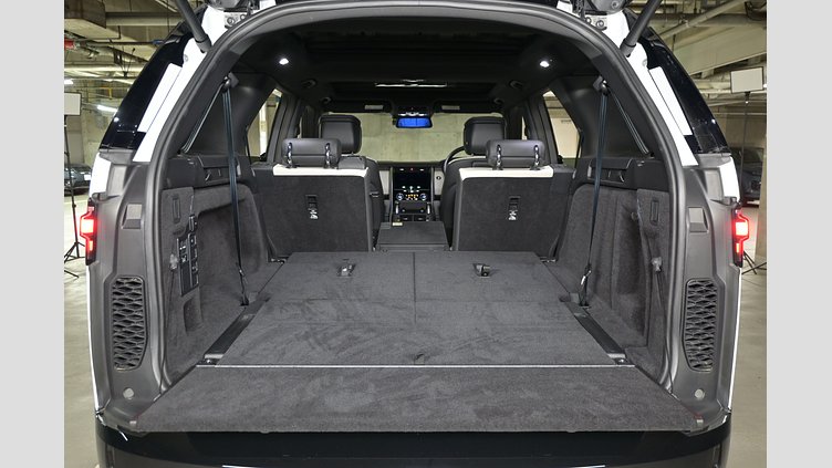 2023 認定中古車 Land Rover Discovery Fuji White 3.0 litre i6D​ R-Dynamic HSE D300