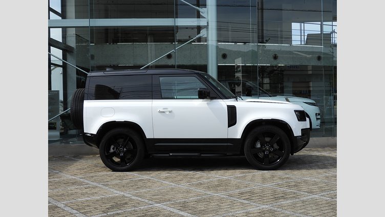 2024 認定中古車 Land Rover Defender 90 フジホワイト D350 ディーゼルマイルドハイブリッド X-Dynamic HSE