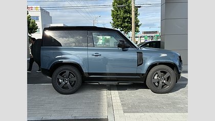 Defender 90 6