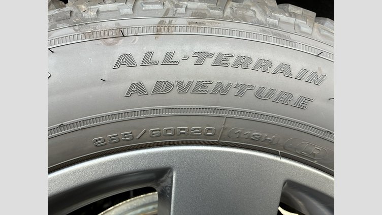 2025 認定中古車 Land Rover Defender 90 タスマンブルー D350 ディーゼルマイルドハイブリッド X-Dynamic HSE