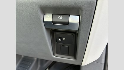 Defender 90 23