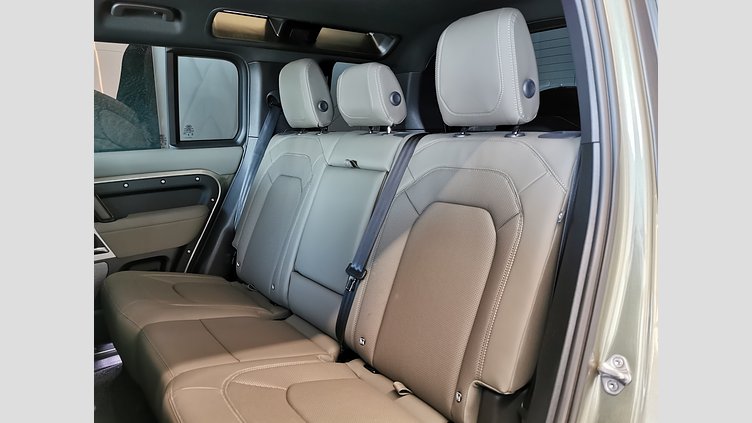 2023 認定中古車 Land Rover Defender 110 パンゲアグリーン D300 AWD（AT） X-DYNAMIC SE