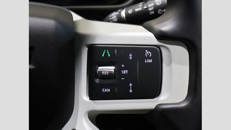 2024 認定中古車 Land Rover Defender 110 サントリーニブラック D300 AWD（AT） X-DYNAMIC HSE