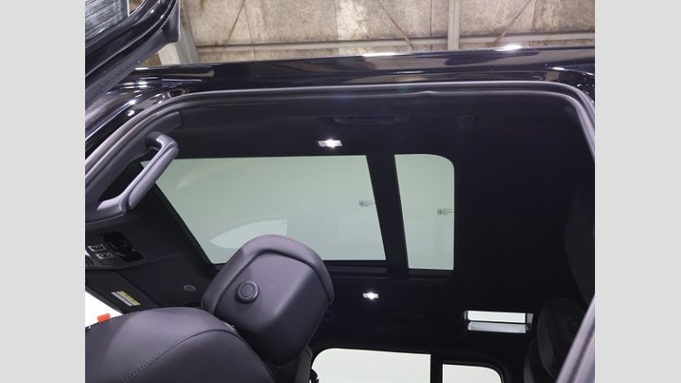 2024 認定中古車 Land Rover Defender 110 サントリーニブラック D300 AWD（AT） X-DYNAMIC HSE