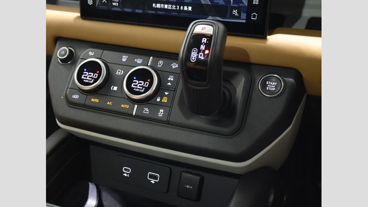 2024 認定中古車 Land Rover Defender 110 サントリーニブラック D300 AWD（AT） X-DYNAMIC HSE