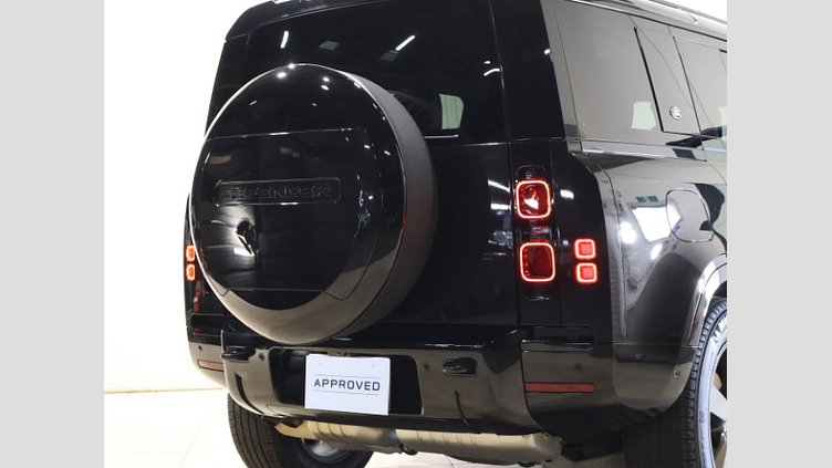2024 認定中古車 Land Rover Defender 110 サントリーニブラック D300 AWD（AT） X-DYNAMIC HSE