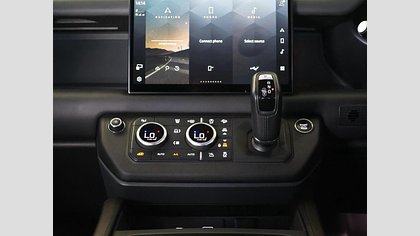 Defender 110 19