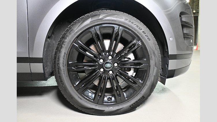 2024 認定中古車 Land Rover Range Rover Evoque アイガーグレイ プラグインハイブリッド（ガソリン） Standard Wheelbase DYNAMIC HSE