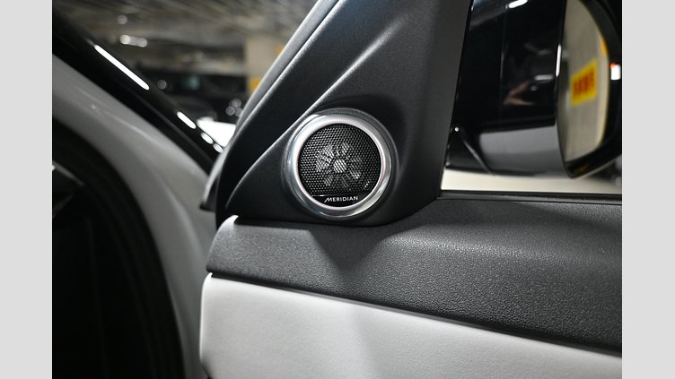 2023 認定中古車 Land Rover Range Rover Evoque フジホワイト D200マイルドハイブリッド（ディーゼル） スタンダードホイールベース DYNAMIC SE