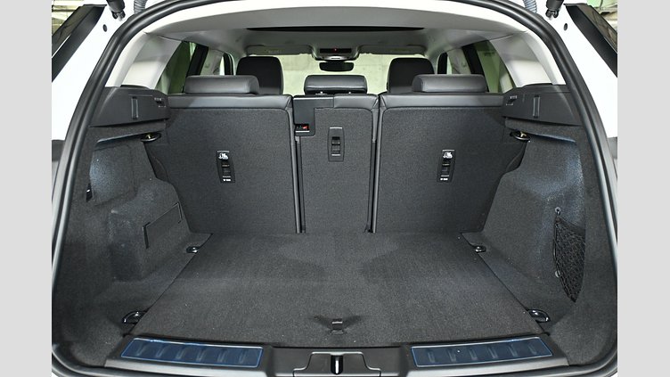 2023 認定中古車 Land Rover Range Rover Evoque フジホワイト D200マイルドハイブリッド（ディーゼル） スタンダードホイールベース DYNAMIC SE