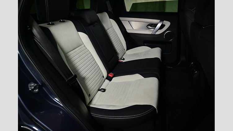 2024 認定中古車 Land Rover Discovery Sport ヴァレジネブルー D200マイルドハイブリッド（ディーゼル） 標準ホイール DYNAMIC SE