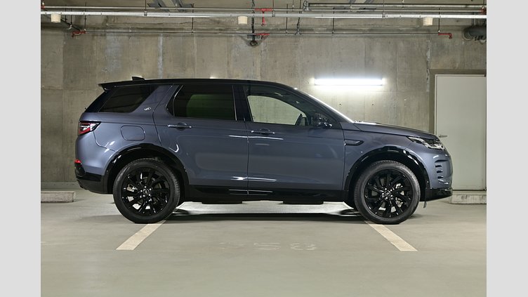 2024 認定中古車 Land Rover Discovery Sport ヴァレジネブルー D200マイルドハイブリッド（ディーゼル） 標準ホイール DYNAMIC SE