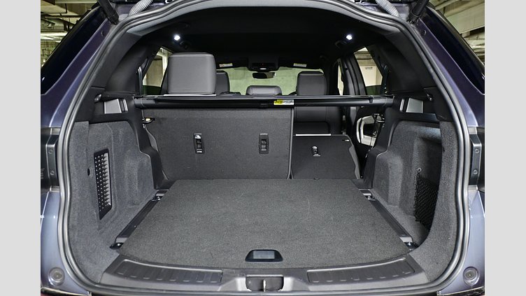 2024 認定中古車 Land Rover Discovery Sport ヴァレジネブルー D200マイルドハイブリッド（ディーゼル） 標準ホイール DYNAMIC SE