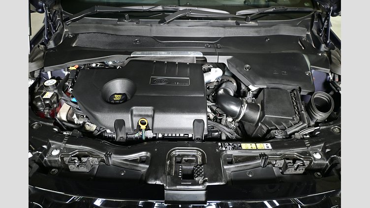 2024 認定中古車 Land Rover Discovery Sport ヴァレジネブルー D200マイルドハイブリッド（ディーゼル） 標準ホイール DYNAMIC SE