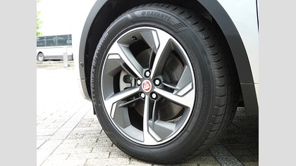 E-Pace 19