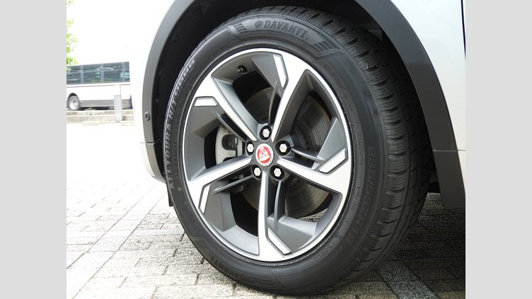 2021 認定中古車 Jaguar E-Pace Hakuba Silver 2.0 litre i4D​ R-Dynamic S