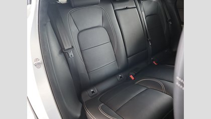 E-Pace 35