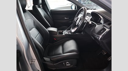 E-Pace 31