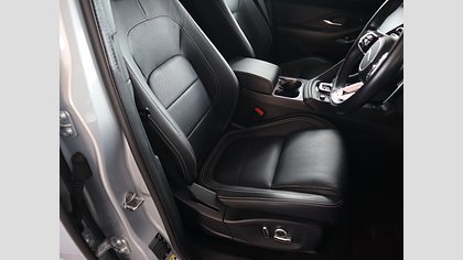 E-Pace 33