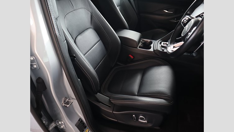 2021 認定中古車 Jaguar E-Pace Hakuba Silver 2.0 litre i4D​ R-Dynamic S