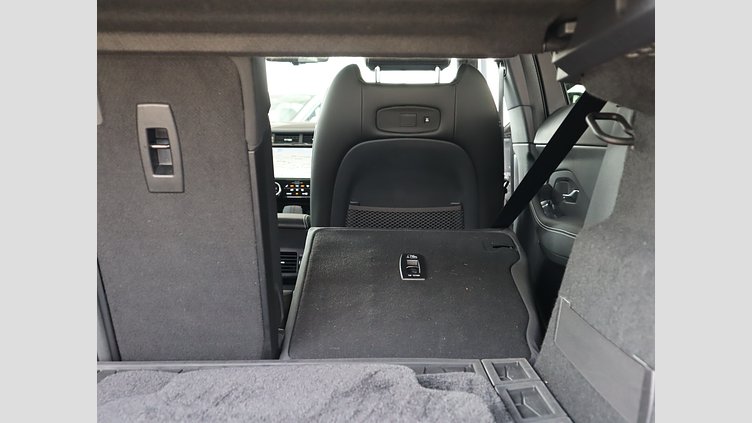 2021 認定中古車 Jaguar E-Pace Hakuba Silver 2.0 litre i4D​ R-Dynamic S