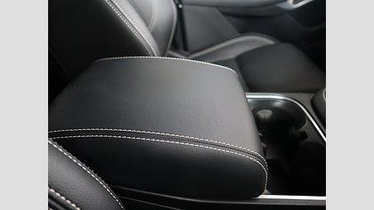 E-Pace 44