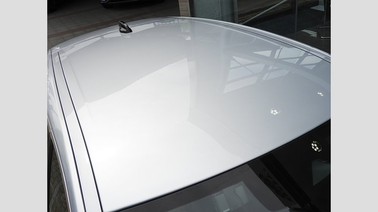 2021 認定中古車 Jaguar E-Pace Hakuba Silver 2.0 litre i4D​ R-Dynamic S