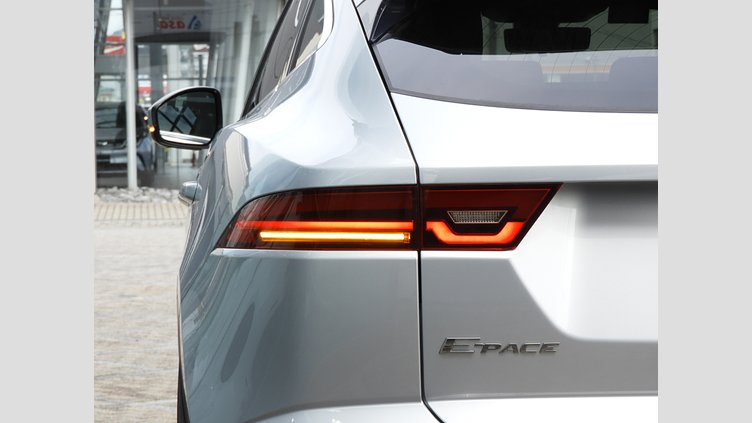 2021 認定中古車 Jaguar E-Pace Hakuba Silver 2.0 litre i4D​ R-Dynamic S