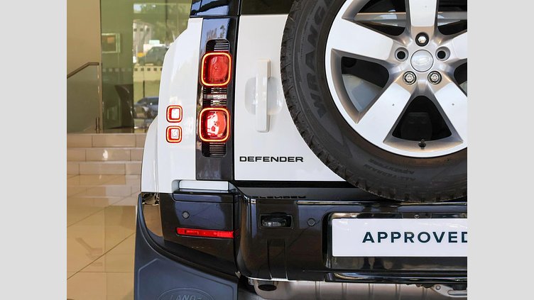 2025 Approved Land Rover Defender 110 Fuji White D350 D350 X-Dynamic HSE