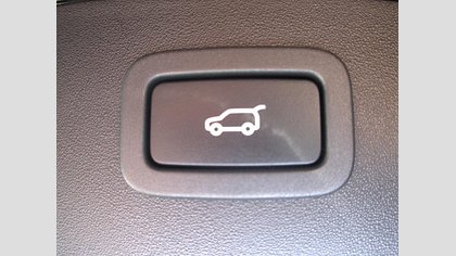 E-Pace 35