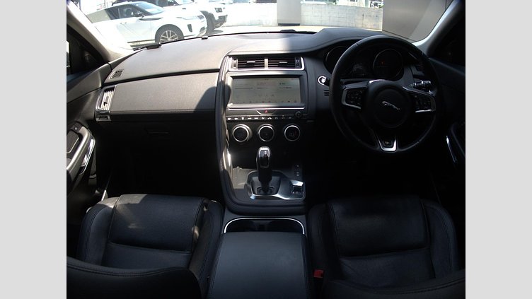 2019 認定中古車 Jaguar E-Pace サントリーニブラック D180 オートマチック全輪駆動 S