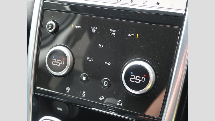 2019 認定中古車 Land Rover Discovery Sport サントリーニブラック D180 AWD（オートマチック） 標準ホイールベース ディスカバリー スポーツ